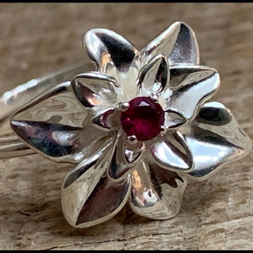 Avon NVC 925 Sterling Ruby Flower Ring